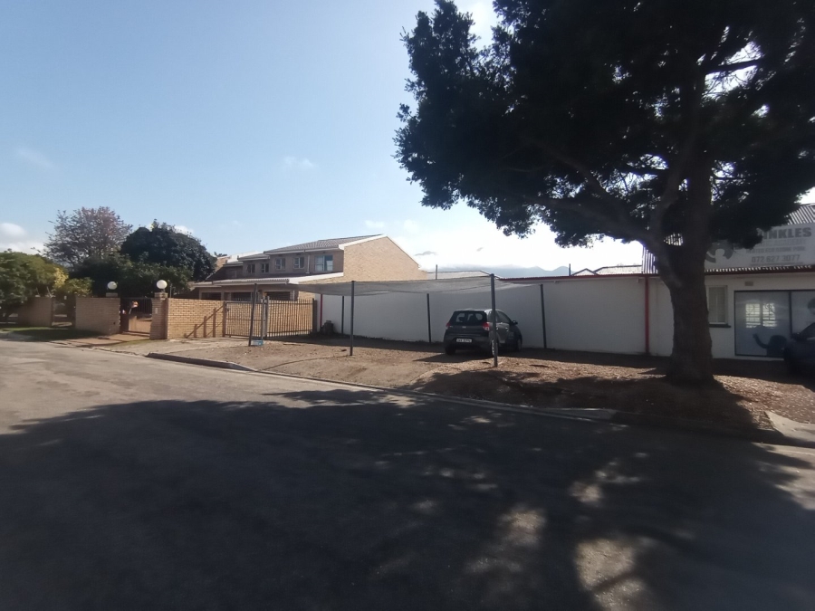 To Let commercial Property for Rent in Dormehls Drift Western Cape
